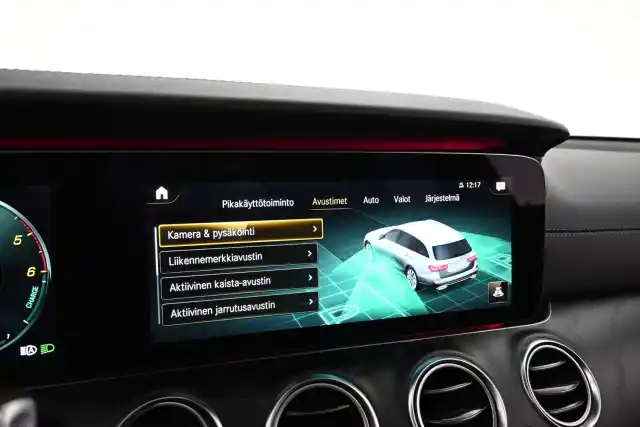 Punainen Farmari, Mercedes-Benz E – VAR-91710