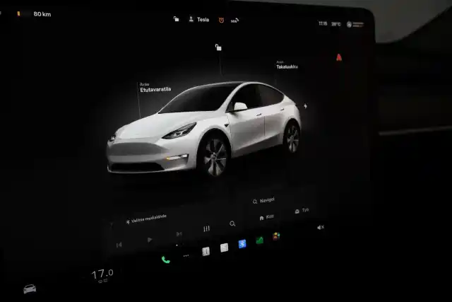 Valkoinen Maastoauto, Tesla Model Y – VAR-91721