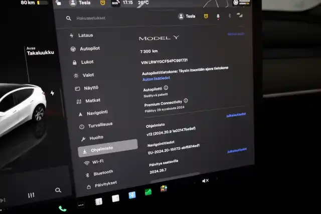 Valkoinen Maastoauto, Tesla Model Y – VAR-91721