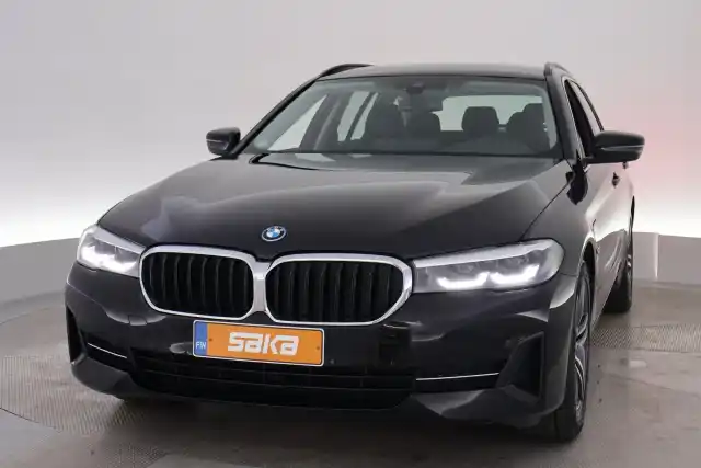 Musta Farmari, BMW 530 – VAR-92132