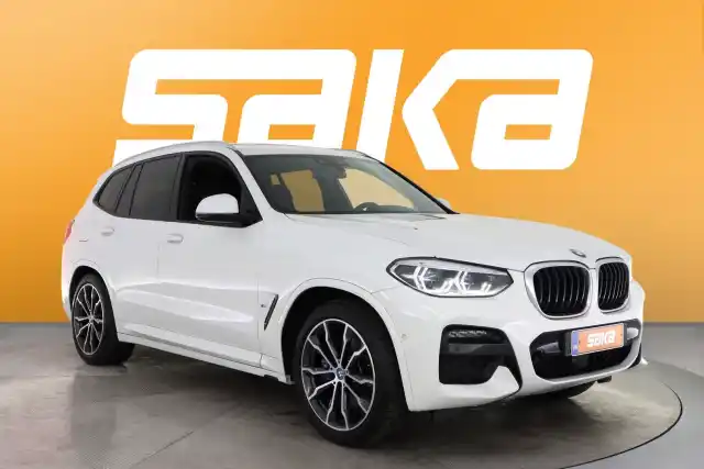 Valkoinen Maastoauto, BMW X3 – VAR-92331