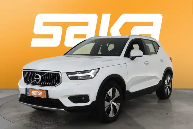 Valkoinen Maastoauto, Volvo XC40 – VAR-92366