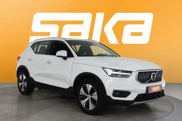 Valkoinen Maastoauto, Volvo XC40 – VAR-92366