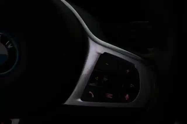 Sininen Coupe, BMW i4 – VAR-92457