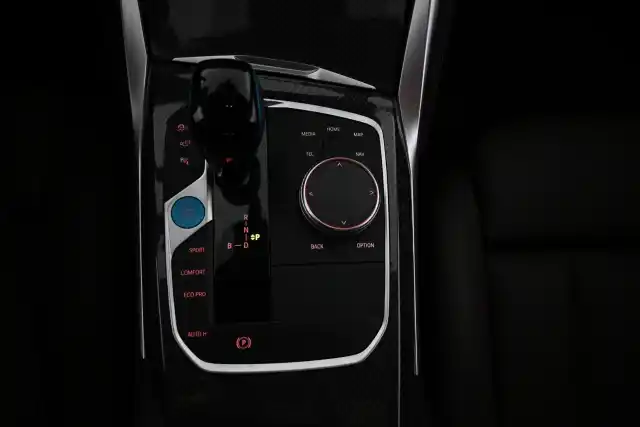Sininen Coupe, BMW i4 – VAR-92457