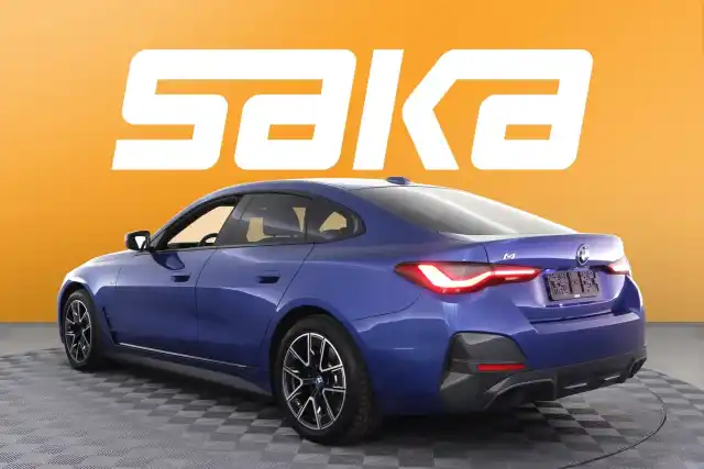 Sininen Coupe, BMW i4 – VAR-92457