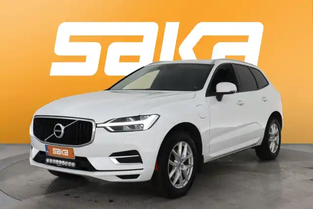 Valkoinen Maastoauto, Volvo XC60 – VAR-92459