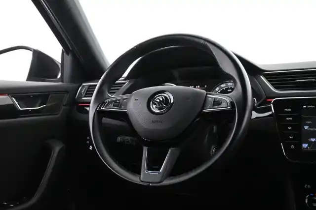 Musta Farmari, Skoda Superb – VAR-92956