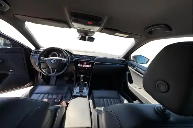 Musta Farmari, Skoda Superb – VAR-92956