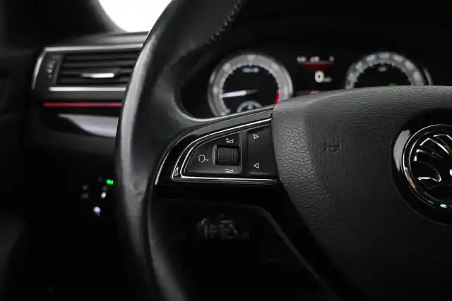 Musta Farmari, Skoda Superb – VAR-92956