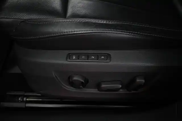 Musta Farmari, Skoda Superb – VAR-92956