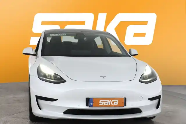 Valkoinen Viistoperä, Tesla Model 3 – VAR-93165