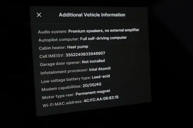 Valkoinen Viistoperä, Tesla Model 3 – VAR-93165