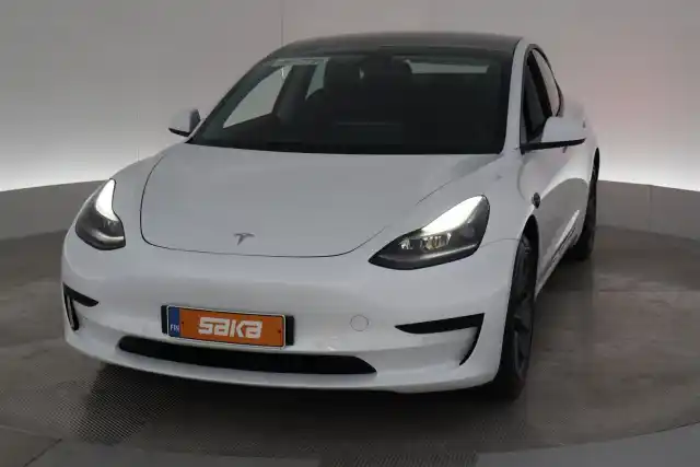 Valkoinen Viistoperä, Tesla Model 3 – VAR-93165