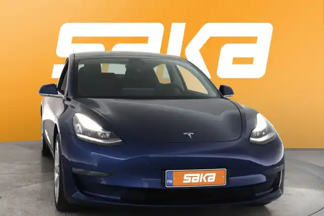 Sininen Sedan, Tesla Model 3 – VAR-93365