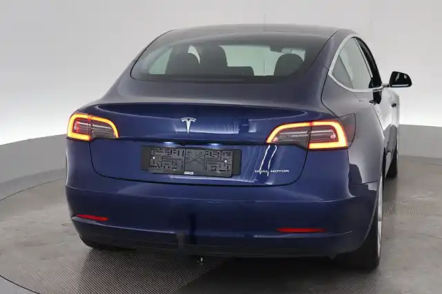 Sininen Sedan, Tesla Model 3 – VAR-93365