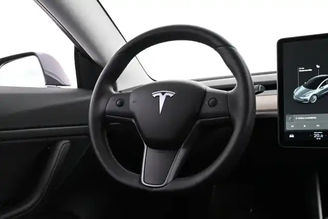 Harmaa Sedan, Tesla Model 3 – VAR-93660
