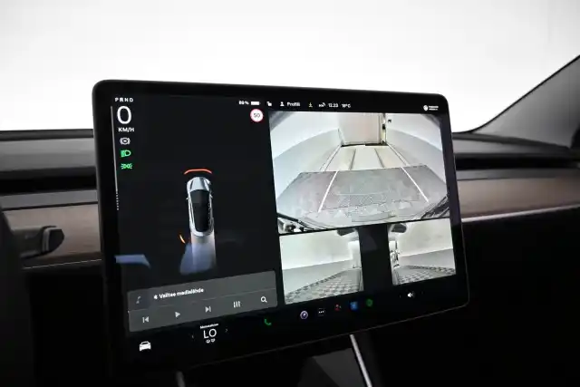 Harmaa Sedan, Tesla Model 3 – VAR-93660