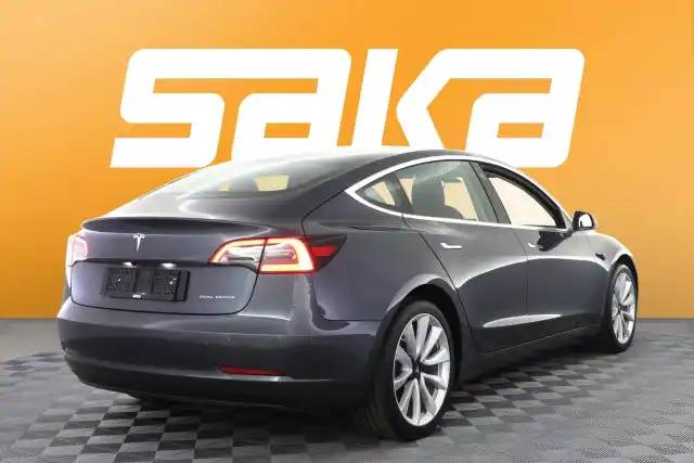 Harmaa Sedan, Tesla Model 3 – VAR-93660