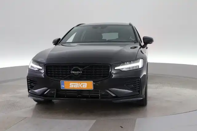 Musta Farmari, Volvo V60 – VAR-93755