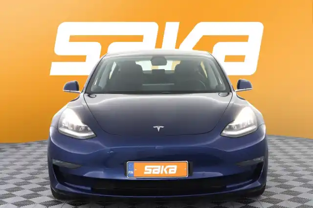 Sininen Sedan, Tesla Model 3 – VAR-93760