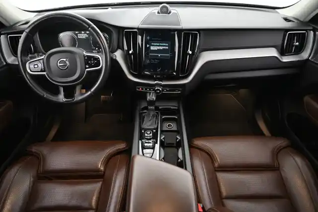 Musta Maastoauto, Volvo XC60 – VAR-93777