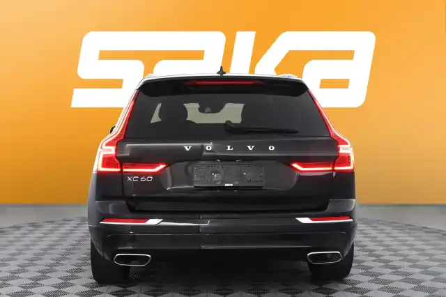 Musta Maastoauto, Volvo XC60 – VAR-93777