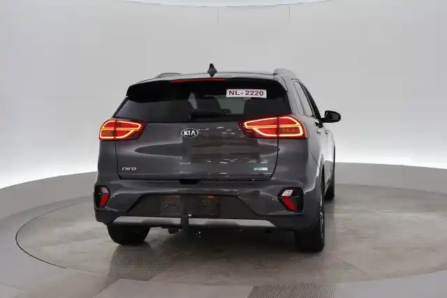 Valkoinen Maastoauto, Kia NIRO – VAR-93922