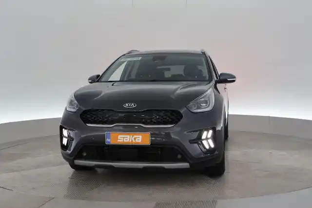 Valkoinen Maastoauto, Kia NIRO – VAR-93922