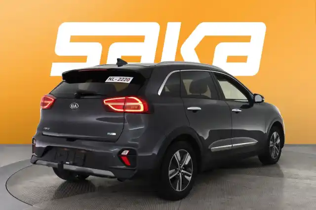 Valkoinen Maastoauto, Kia NIRO – VAR-93922