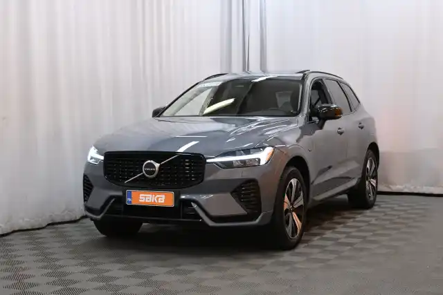 Harmaa Maastoauto, Volvo XC60 – VAR-93944