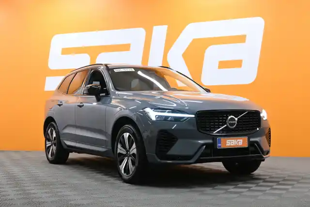 Harmaa Maastoauto, Volvo XC60 – VAR-93944