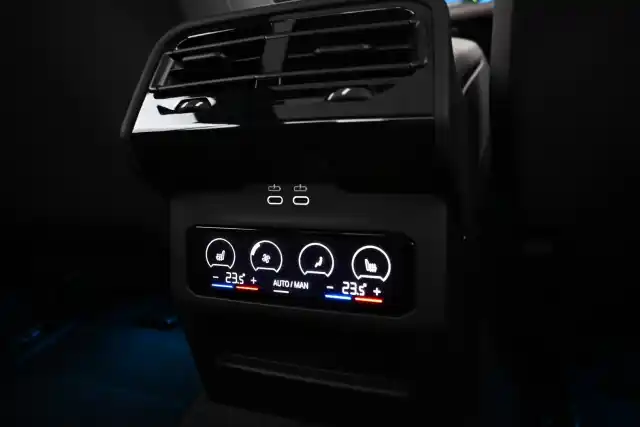 Harmaa Sedan, BMW I5 M60 – VAR-93979