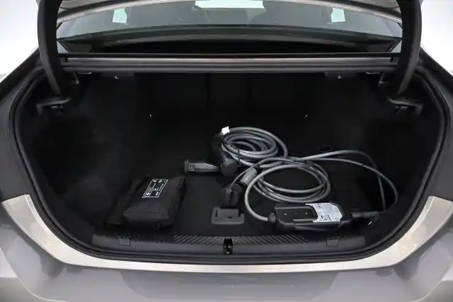 Harmaa Sedan, BMW I5 M60 – VAR-93979