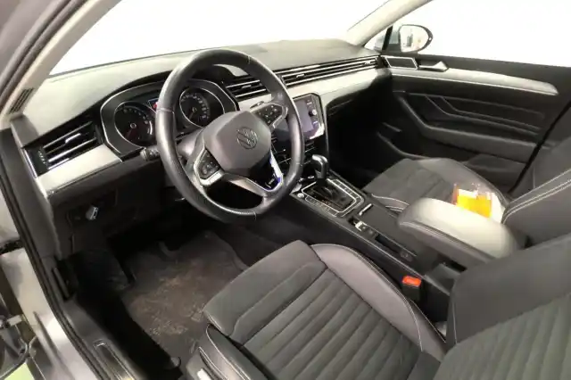 Harmaa Farmari, Volkswagen Passat – VAR-94183