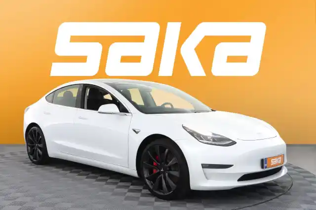 Valkoinen Sedan, Tesla Model 3 – VAR-94378