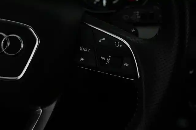 Harmaa Maastoauto, Audi Q5 – VAR-94922