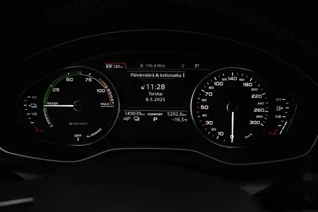 Harmaa Maastoauto, Audi Q5 – VAR-94922