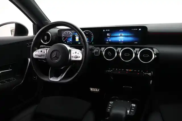 Valkoinen Viistoperä, Mercedes-Benz A – VAR-95033