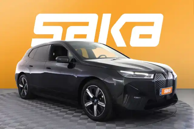 Musta Maastoauto, BMW iX – VAR-95534