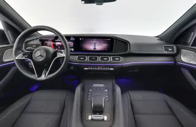 Harmaa Maastoauto, Mercedes-Benz GLE – VAR-95897
