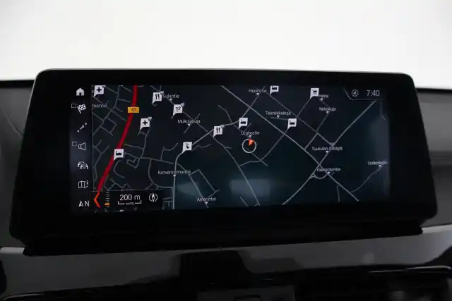 Musta Maastoauto, BMW X1 – VAR-96050