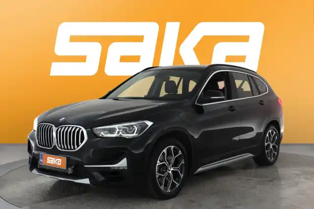 Musta Maastoauto, BMW X1 – VAR-96050