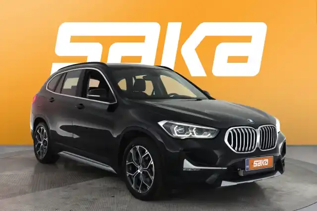 Musta Maastoauto, BMW X1 – VAR-96050