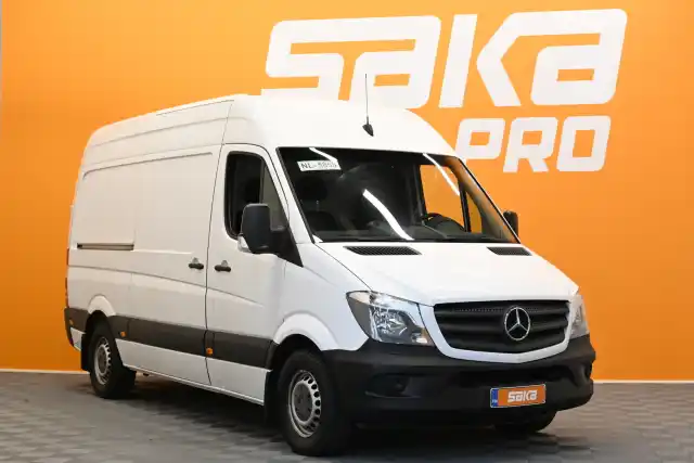 Valkoinen Pakettiauto, Mercedes-Benz Sprinter – VAR-96270