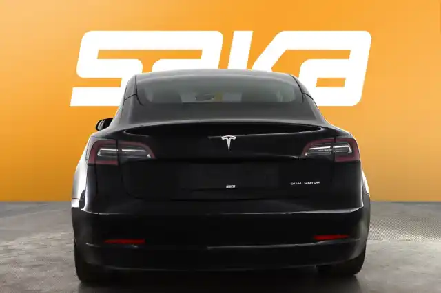 Musta Sedan, Tesla Model 3 – VAR-96331