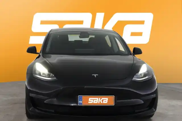 Musta Sedan, Tesla Model 3 – VAR-96557