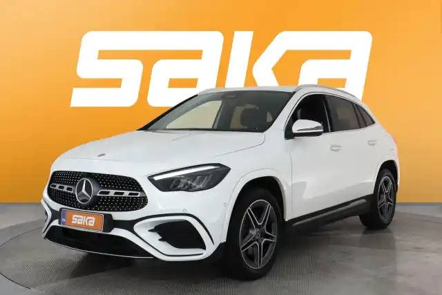 Valkoinen Maastoauto, Mercedes-Benz GLA – VAR-96749