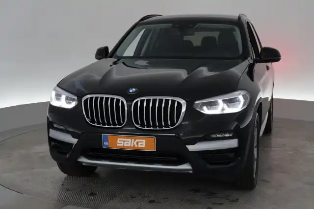 Musta Maastoauto, BMW X3 – VAR-97317