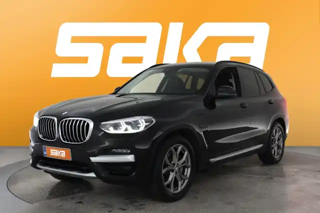 Musta Maastoauto, BMW X3 – VAR-97317